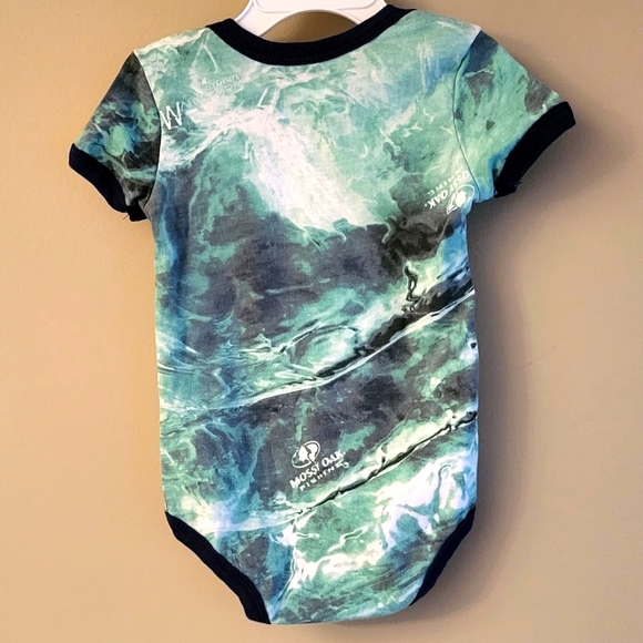 Mossy Oak "Take Me fishin'" short sleeved onesie/bodysuit - Picture 2 of 4